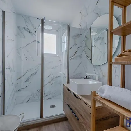 Apartment Le Chic - Cosy With Spacious Veranda Perpignan